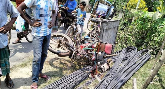 সাতক্ষীরার কালিগঞ্জে ইঞ্জিনভ্যান উল্টে চালক নিহত