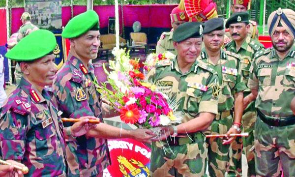 বাংলাবান্ধা জিরো পয়েন্ট পরিদর্শনে বিএসএফ মহাপরিচালক