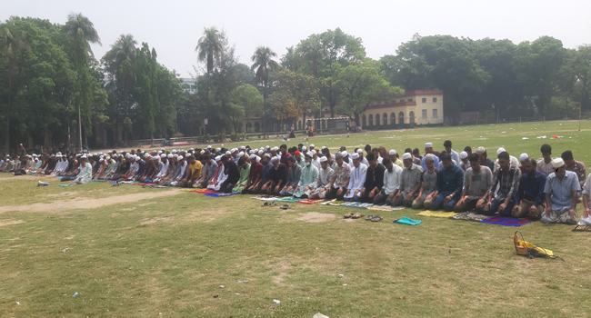 বৃষ্টির জন্য পাবনায় সালাতুল ইস্তেসকার আদায়