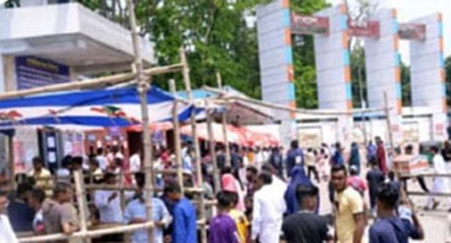 ঈদকে ঘিরে রাজধানীর বিনোদন কেন্দ্রগুলোতে উপচে পড়া ভিড়