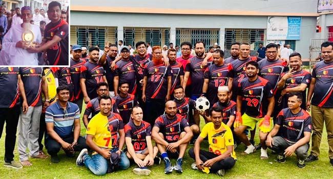 বরিশালে মুক্তিযোদ্ধা-শিক্ষক সম্মাননা ও প্রীতি ফুটবল ম্যাচ