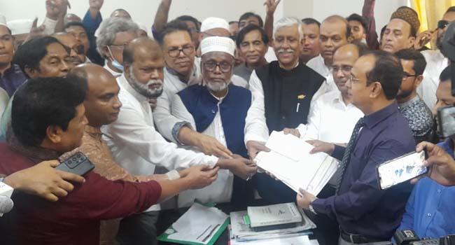 ‘আমি কাউকে নৌকার প্রতিপক্ষ মনে করি না’: অ্যাডভোকেট আজমত উল্লাহ খান