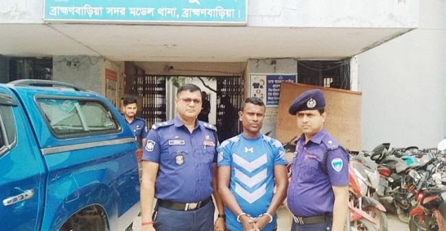 বড় ভাই পুলিশকে তথ্য দেয়ায় প্রতিশোধ নিতে ছোট ভাইকে হত্যা