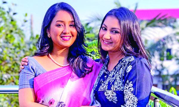 হঠাৎ দেখা পরী-টুনির