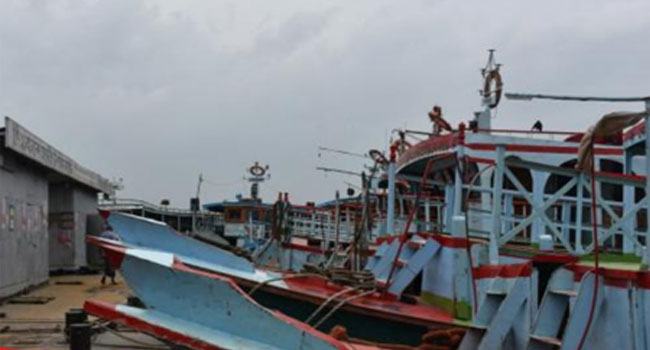 দৌলতদিয়া-পাটুরিয়ায় লঞ্চ চলাচল বন্ধ