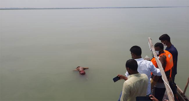 অবশেষে ট্রালার ডুবির ট্রাজেডির নিখোঁজ ৪ জনেরই লাশ উদ্ধার