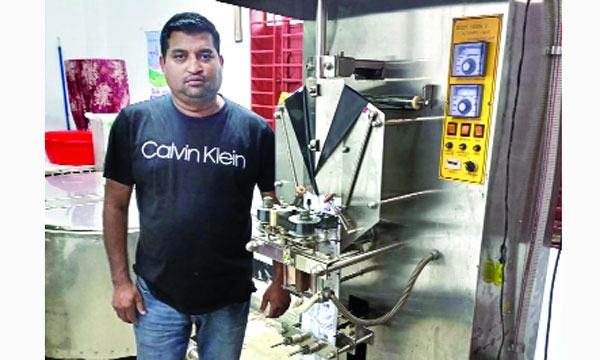 বরিশাল নগরীর সফল ডেইরি উদ্যোক্তা জেনিথ