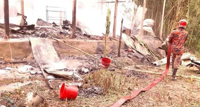 ঠাকুরগাঁওয়ে ঘরে আগুন, ৩ বছরের শিশুর মৃত্যু