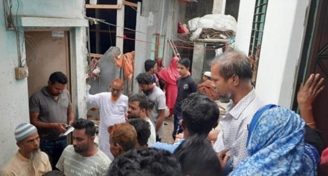 নারায়ণগঞ্জে হাত পায়ের রগ কেটে নারীকে হত্যা