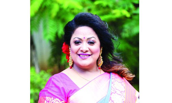 দেশেই নিয়মিত অরুণা বিশ^াস, বিজ্ঞাপনের মডেল হয়ে সাড়া পাচ্ছেন