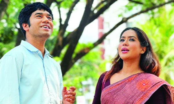 প্রথমবার একসাথে ‘শেষ বিকেলে গল্প’তে মম-বাসার