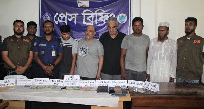 শয়তানের নিঃশ্বাস : যশোরে ৩ ইরানিসহ ৫ প্রতারক আটক