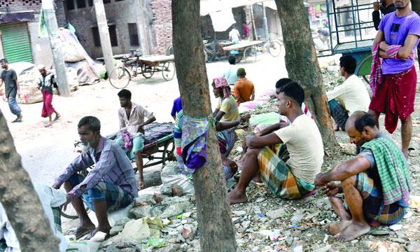 প্রচণ্ড তাপদাহের সাথে পাল্লা দিয়ে বেড়েছে লোডশেডিং