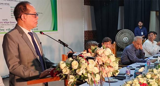 ‘কালো টাকা নিলেও নিয়েন, ভোটটা কিন্তু স্বাধীনভাবে দিয়েন’