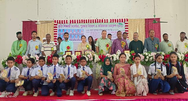 মুলাদীতে চাইল্ড কেয়ার স্কুলের কৃতি শিক্ষার্থীদের সংবর্ধনা