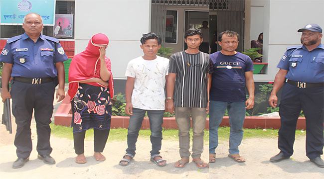 ফুলবাড়ীতে পতিতাবৃত্তির অভিযোগে ১ নারী ও ২ খদ্দেরসহ আটক ৪