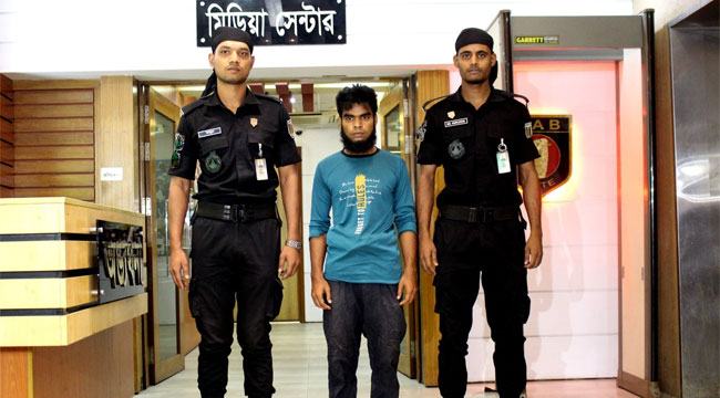 বিয়ের প্রস্তাব প্রত্যাখান করায় কলেজছাত্রী খুন, অভিযুক্ত গ্রেফতার