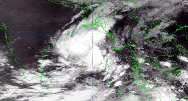 ঘূর্ণিঝড় ‘মোখা’ উত্তর-উত্তরপূর্ব দিকে অগ্রসর ও আরো ঘনীভূত হতে পারে