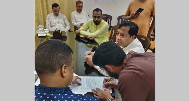 ছেলের ছবি ব্যবহার করায় মাকে নোটিশ, জবাব দিলেন জায়েদা