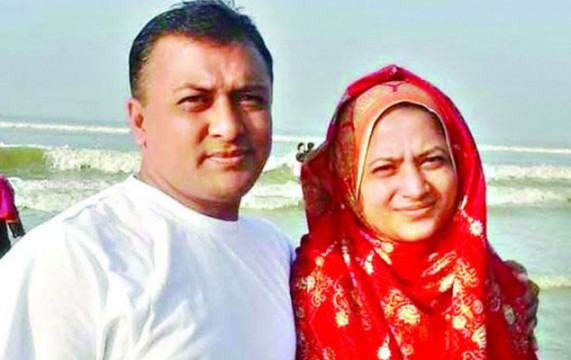 স্ত্রীর নামেই ৯১ গাড়ি