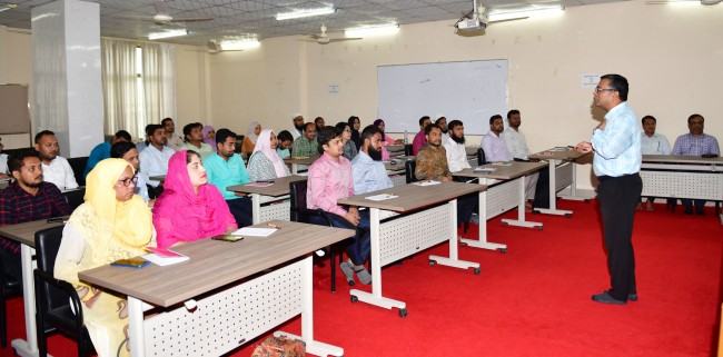 নোয়াখালী প্রযুক্তি বিশ্ববিদ্যালয়ে নবীন কর্মকর্তাদের নিয়ে প্রশিক্ষণ অনুষ্ঠিত