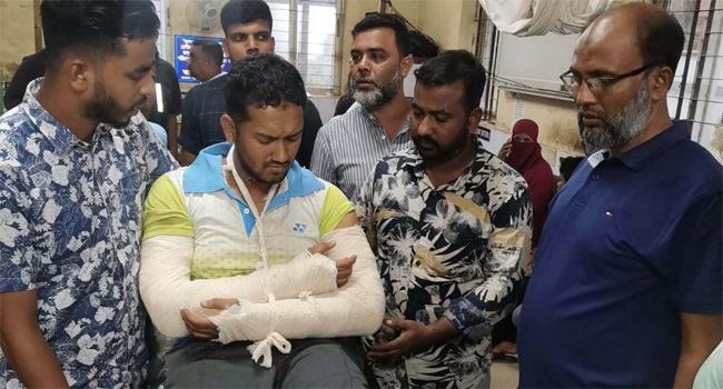 ফেনীতে বিএনপির নেতাকর্মীদের ওপর আ’লীগের হামলা