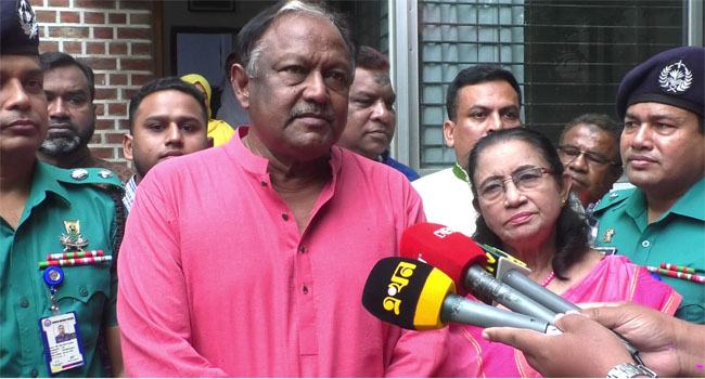 দাম না কমলে ভারত থেকে ফের পেঁয়াজ আমদানি করা হবে : বাণিজ্যমন্ত্রী