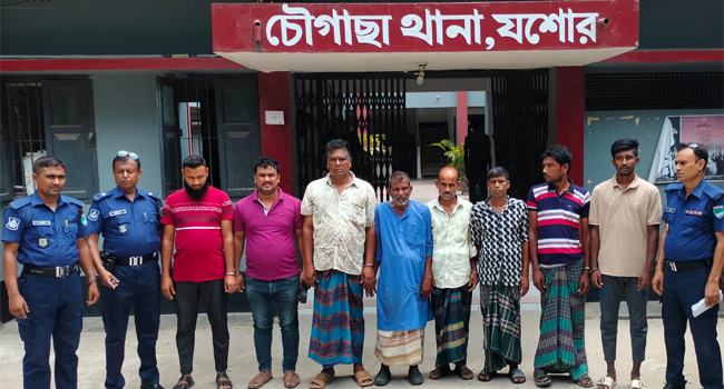 চৌগাছায় পুলিশের বিশেষ অভিযানে আটক ১০