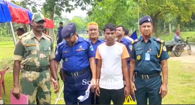 দর্শনায় পতাকা বৈঠকের পর এক ভারতীয় ফেরত