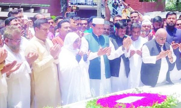 সবার সহযোগিতা চাইলেন জায়েদা খাতুন