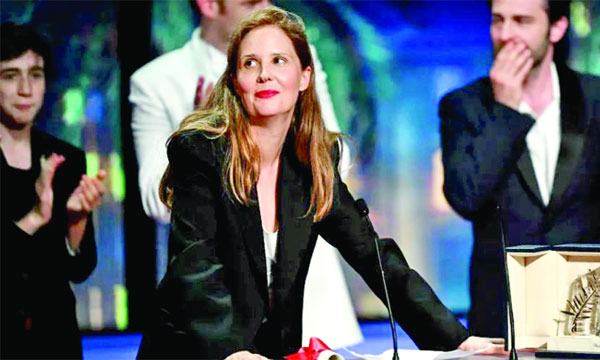 কানের সর্বোচ্চ পুরস্কার পেলেন জাস্টিন ত্রিয়েত