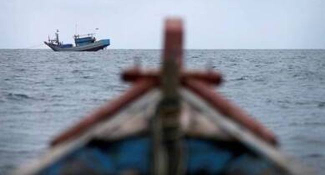 কক্সবাজারে গভীর সমুদ্র থেকে বিপদাপন্ন ২১ জেলে উদ্ধার