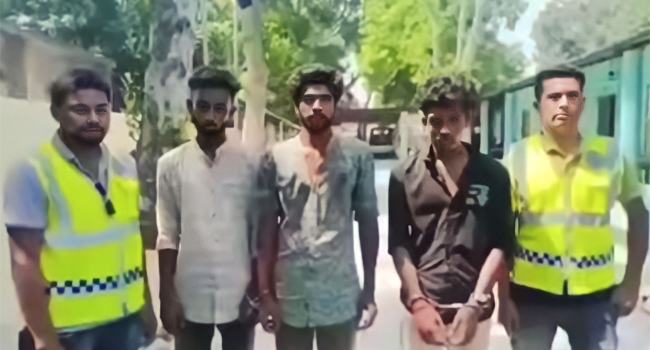 গাংনীতে ৩ মাদরাসাছাত্রী নিখোঁজের ২ দিন পর উদ্ধার, আটক ৩