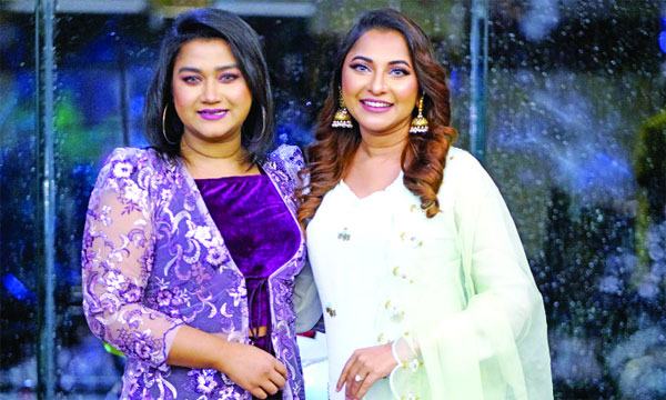 দুই চ্যাম্পিয়নের পথচলার দেড় দশক