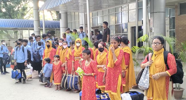 ভারতে কারাভোগ শেষে দেশে ফিরল ৫০ কিশোর-কিশোরী