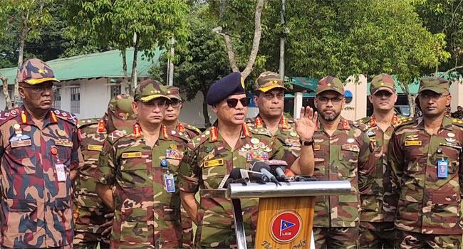 সন্ত্রাসীদের অপতৎপরতা বন্ধ না হওয়া পর্যন্ত অভিযান চলবে : সেনা প্রধান