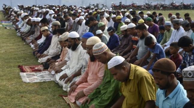 বৃষ্টির জন্য দিনাজপুরে ইসতিসকার নামাজ আদায়
