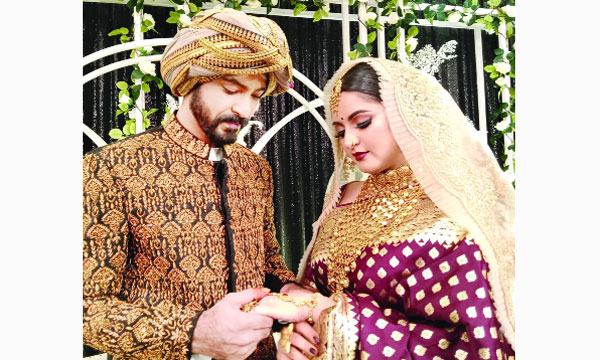 বিচ্ছেদের পথে রাজ পরীমণি