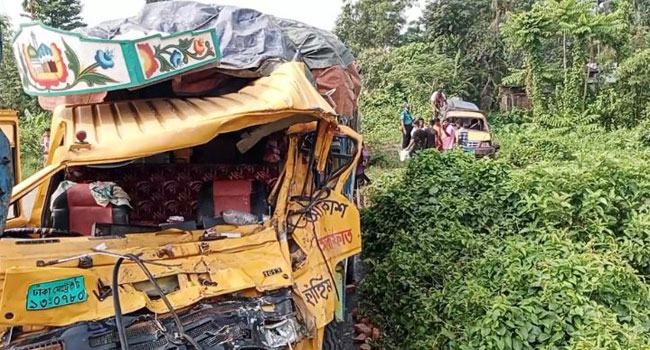 সিলেটে দুর্ঘটনা : নিহত ১২ জনই দিরাইয়ের নির্মাণ শ্রমিক