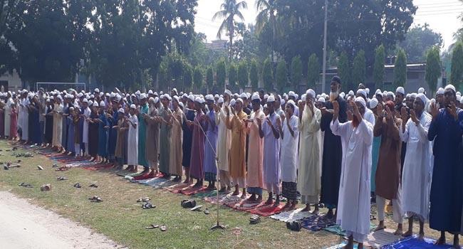দিনাজপুরে বিভিন্ন স্থানে ইসতিসকার নামাজ আদায় : অতপর স্বস্তির বৃষ্টি