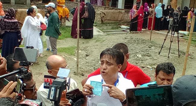 বরিশালে জাতীয় পার্টির প্রার্থীর অনিয়মের অভিযোগ