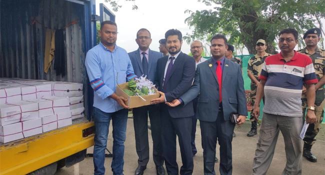 ত্রিপুরার মুখ্যমন্ত্রীর জন্য ৫০০ কেজি আম উপহার পাঠালেন প্রধানমন্ত্রী