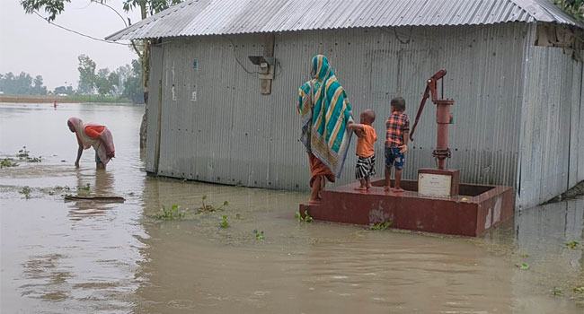 লালমনিরহাটে তিস্তার পানি বিপৎসীমার উপরে, পানিবন্দী ৫০০০ পরিবার