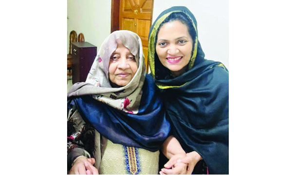 আনোয়ারাই উদ্বোধন করলেন মুক্তি ও রোমানের স্টুডিও