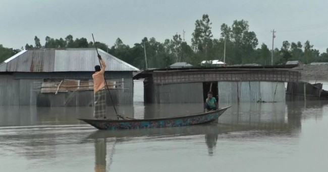 কুড়িগ্রামে নদীর পানি বেড়ে নিম্নাঞ্চল প্লাবিত