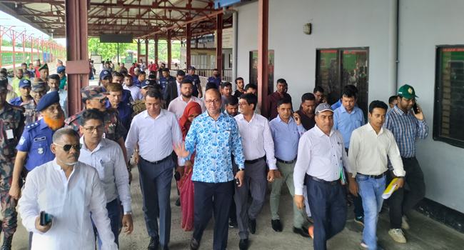 আগামী বছরই পদ্মা সেতু হয়ে বেনাপোল-ঢাকা রুটে ট্রেন চলবে : রেল সচিব