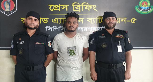 নওগাঁয় অপহৃত দুই ছাত্র উদ্ধার, অপহরণকারী দলের মূলহোতা আটক