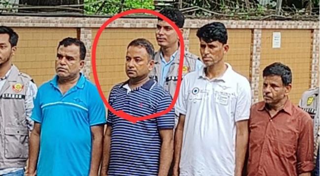 মিষ্টির প্যাকেটে ঘুষের টাকা : দুদক মহাপরিচালকের পিএ গ্রেফতার