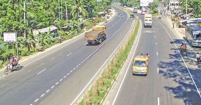 ঈদযাত্রা নির্বিঘ্ন করতে ঢাকা-চট্টগ্রাম মহাসড়কের সংস্কার কাজ বন্ধ থাকবে ১০ দিন