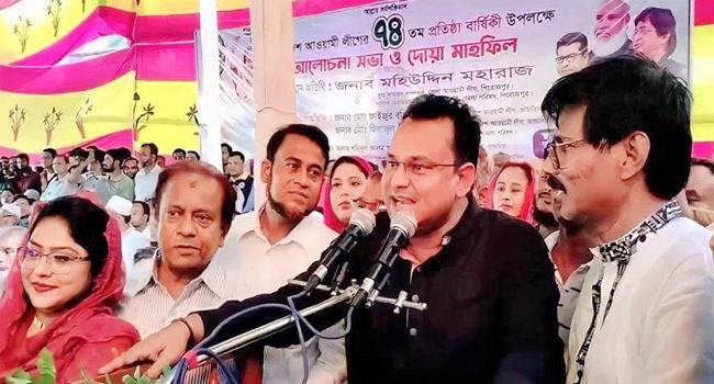 ভাণ্ডারিয়ায় জিতলে সব ট্যাক্স মওকুফের প্রতিশ্রুতি নৌকার প্রার্থীর